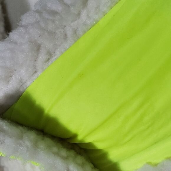 Old Navy Cozy Sherpa Snap-Front Flurry Crop Jacket Size Large - Picture 9 of 9